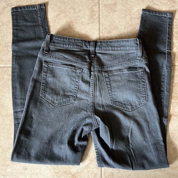 Joes The Icon - Picture 2 of 8